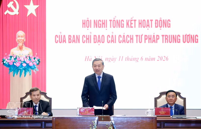 Party General Secretary and State President To Lam addresses the conference. (Photo: VNA)