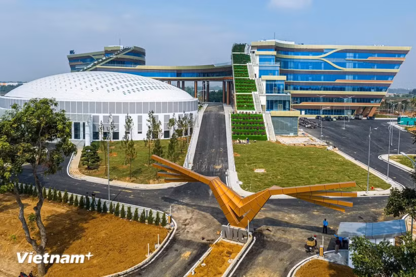 EXCEL Services Corporation has proposed a roadmap for developing three energy production centres in three key high-tech zones, namely Hoa Lac (Hanoi), Da Nang, and Saigon Hi-tech Park (Photo: VietnamPlus)