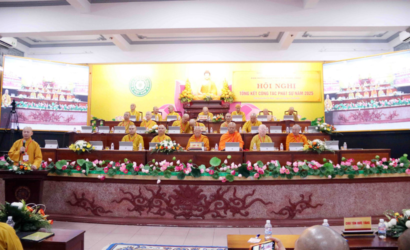 The Vietnam Buddhist Sangha's conference reviewing Buddhist affairs in 2025. (Photo: VNA)