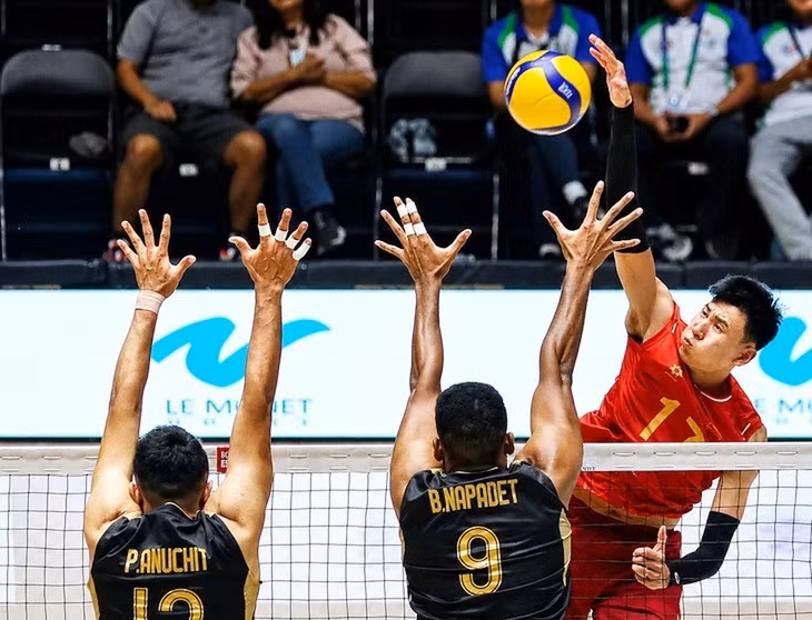 Vietnam's men's national volleyball team wins their first-ever SEA V Cup title in 2026. (Photo: SAVA)