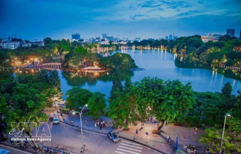 A view of Hoan Kiem Lake in Hanoi's downtown (Photo: VNA)