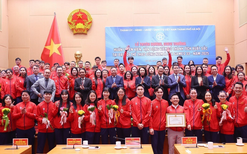 At the ceremony to honour and reward coaches and athletes who achieved outstanding results at SEA Games 33 in Hanoi on January 7, 2025. (Photo: VNA)