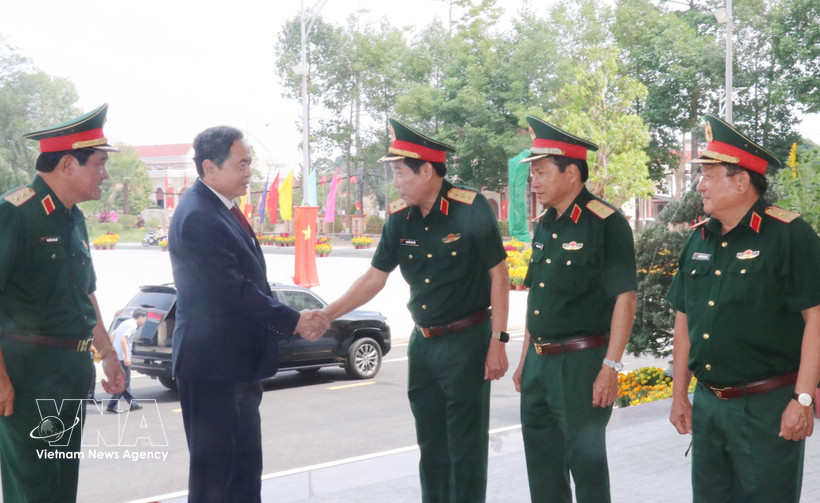National Assembly Chairman Tran Thanh Man visits the Party Committee and High Command of Military Region 9 in Can Tho city on February 13. (Photo: VNA)