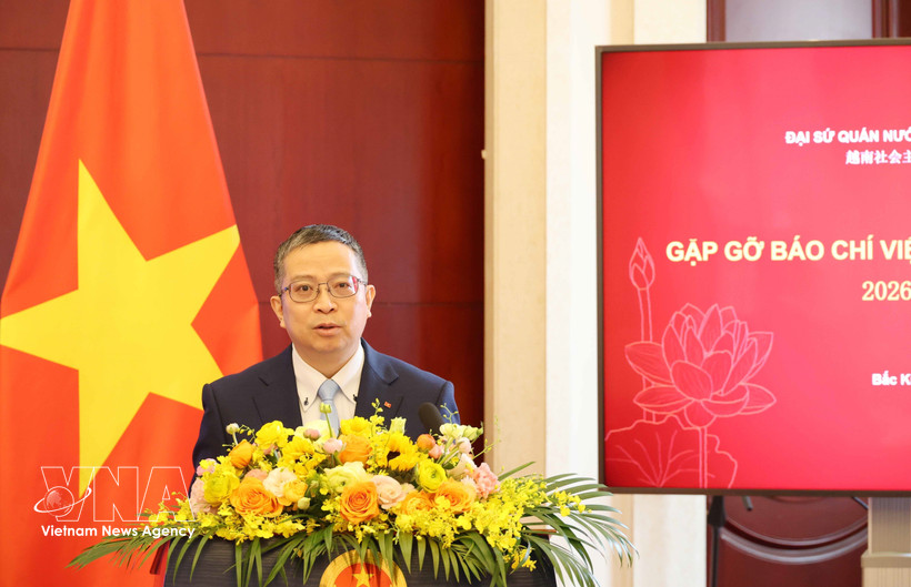 Vietnamese Ambassador to China Pham Thanh Binh speaks at the press conference (Photo: VNA)