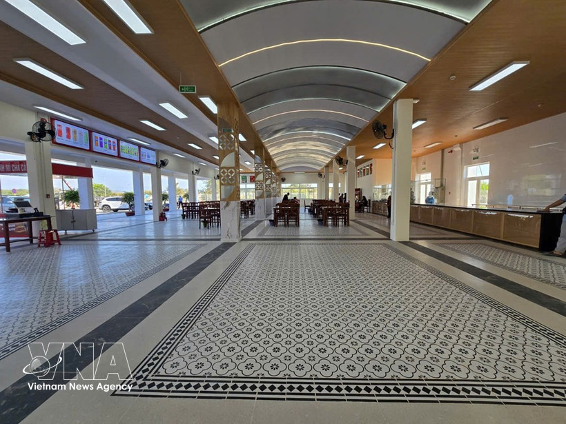 A rest stop along the North–South expressway’s eastern section (Photo: VNA)