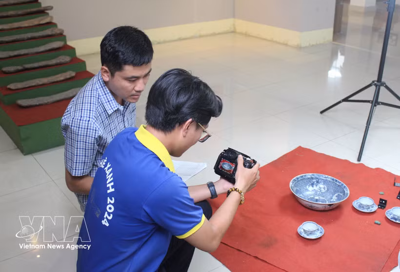 The Lam Dong Museum’s Binh Thuan branch digitises more than 400 representative original artifacts, with the digitisation effort still ongoing. (Photo: VNA)