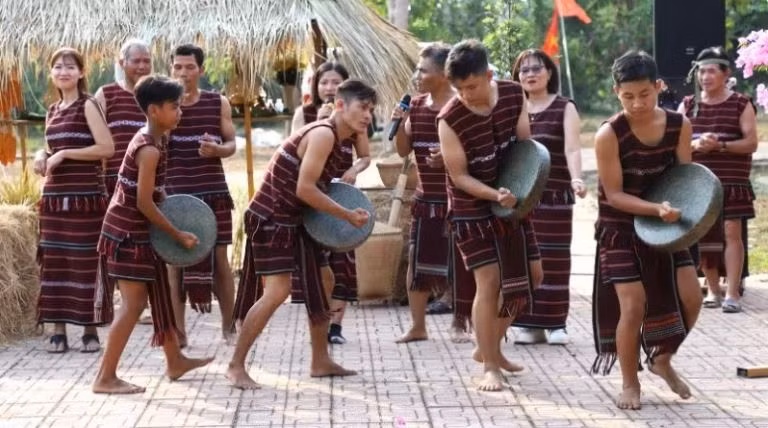 With around 16,000 people, Dong Nai is currently home to the largest population of the Cho Ro ethnic group in the country. (Photo: nhandan.vn)