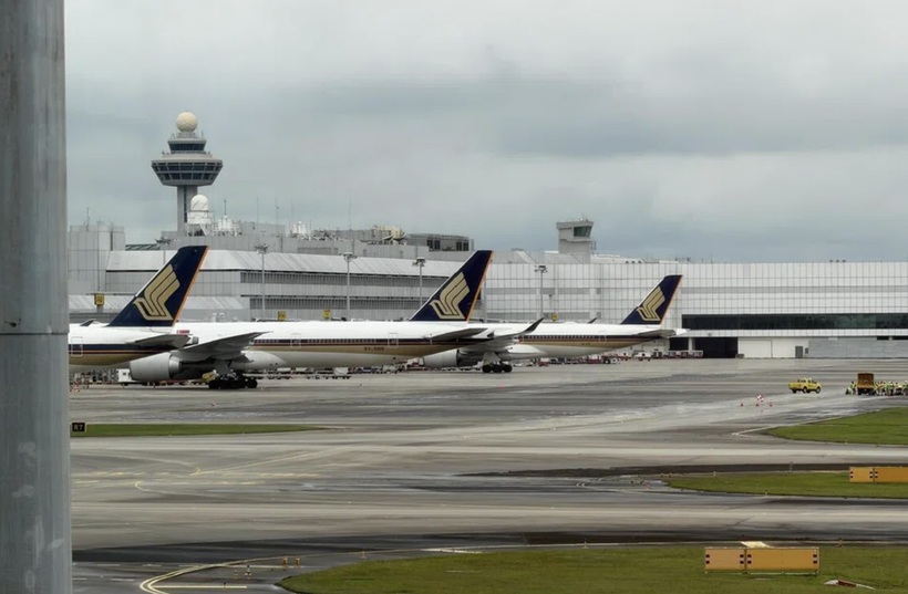 The sustainable aviation fuel levy will apply to flights departing Singapore from 2027. (ST PHOTO: BENJAMIN SEETOR)