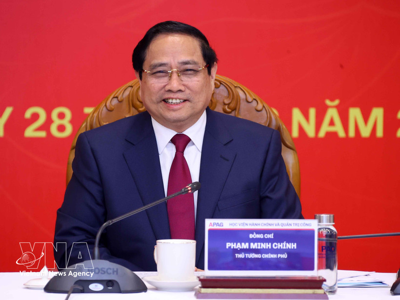 Prime Minister Pham Minh Chinh addresses the working session with the Academy of Public Administration and Governance (APAG) in Hanoi on February 28. (Photo: VNA)