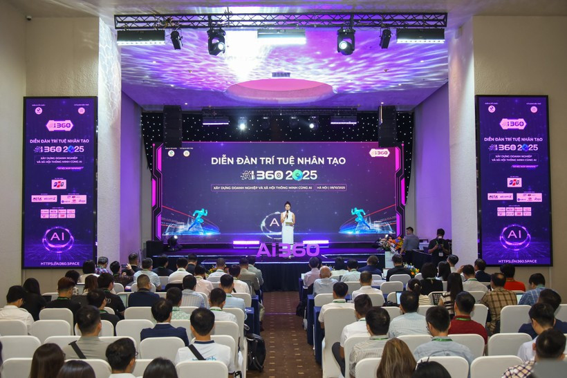 An overview of the opening session of the Vietnam Artificial Intelligence Forum 2025 on October 9, 2025. (Photo: VNA)