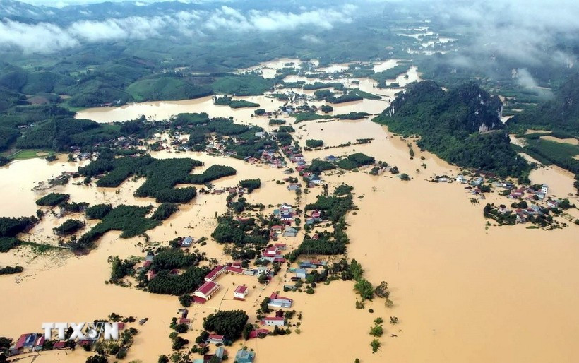 Historic flooding in Van Nham commune, Lang Son province, in early October 2025 (Photo: VNA)