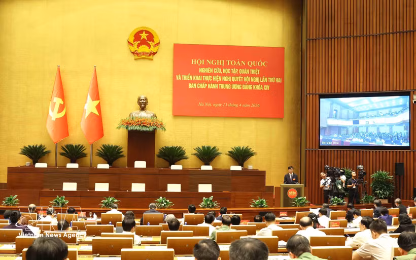 The national conference held on April 13 to study, disseminate and implement the resolution of the second session of the 14th Party Central Committee (Photo: VNA)