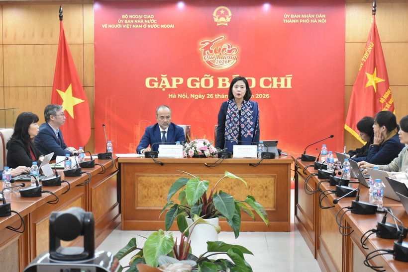 Le Thi Anh Mai, Deputy Director of the Hanoi Department of Culture and Sports, speaks at the press briefing of the Homeland Spring 2026. (Photo: VNA)