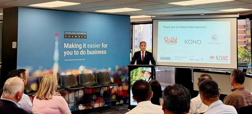 Vietnamese Ambassador to New Zealand Phan Minh Giang speaks at the launch of the New Zealand – Vietnam Business Council on January 28. (Photo: VNA)