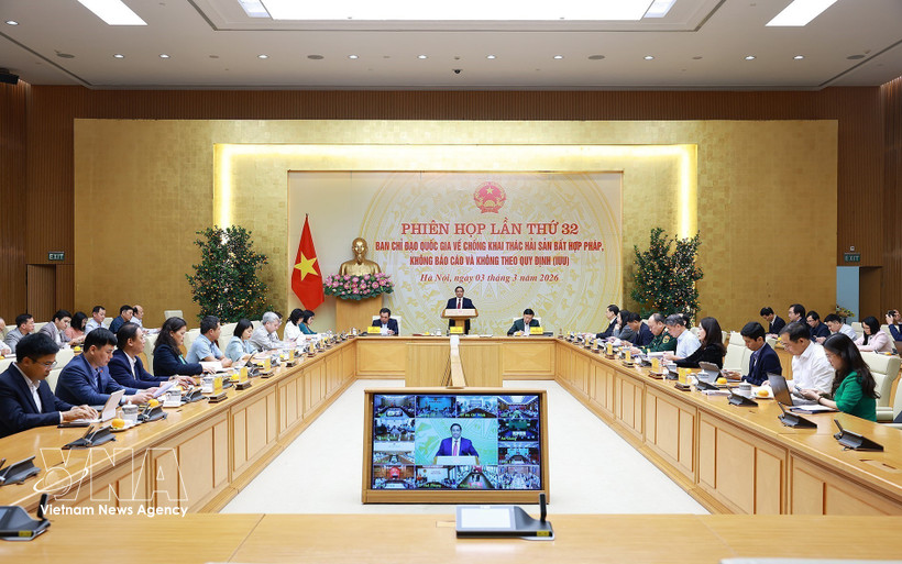 Prime Minister Pham Minh Chinh speaks at the 32nd meeting of the national steering committee for combating IUU fishing on March 3. (Photo: VNA)