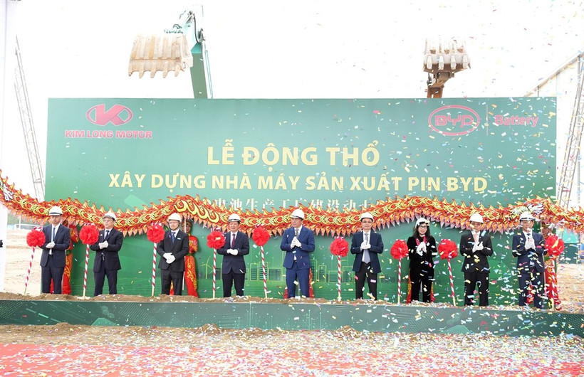 At the ceremony to kick off construction of a BYD battery manufacturing plant in Hue (Photo: hue.gov.vn)