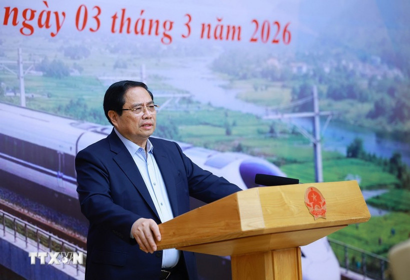 Prime Minister Pham Minh Chinh speaks at the meeting (Photo: VNA)