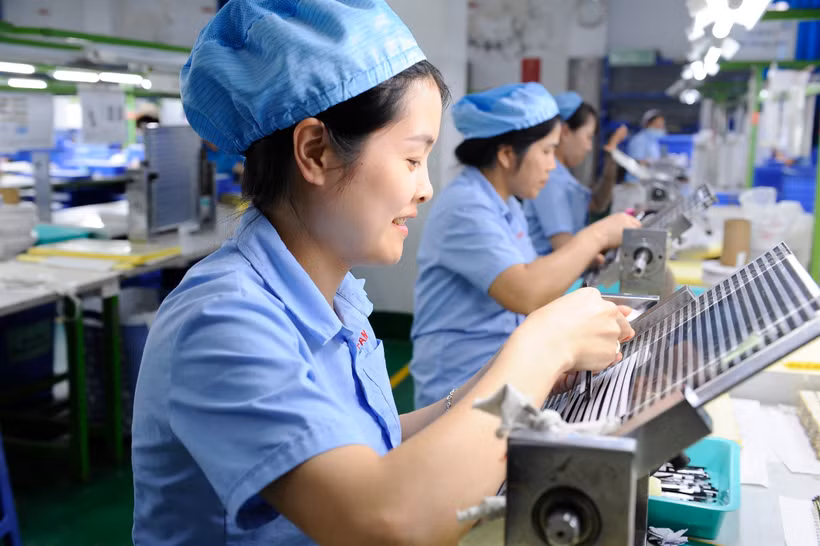Production at the Fancy Industrial Co., Ltd., a Chinese-owned company in Pho Noi A Industrial Park, Hung Yen province. (Photo: VNA)