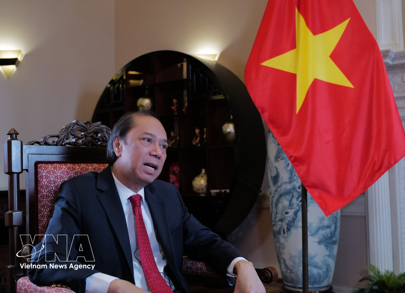 Vietnamese Ambassador to the US Nguyen Quoc Dung grants an interview to the Vietnam News Agency. (Photo: VNA)