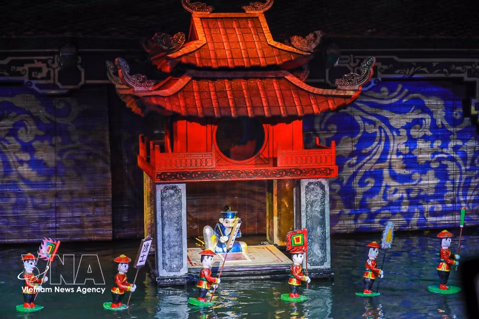 Traditional water puppetry performed at the Vietnam Puppetry Theatre. (Photo: VNA)