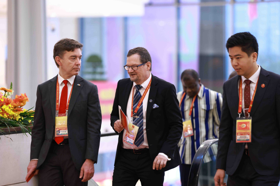 International delegates attend the opening session of the 14th National Party Congress (Photo: VNA)