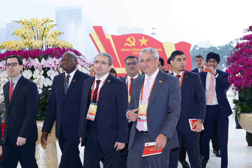 International delegates attend the opening session of the 14th National Party Congress (Photo: VNA)