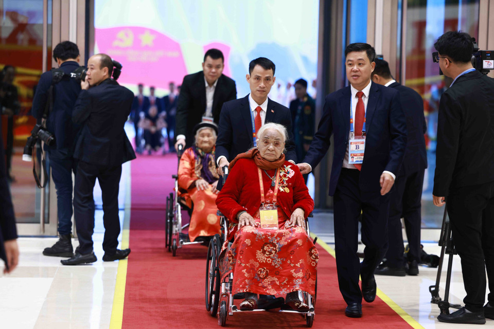 Delegates attend the 14th National Party Congress (Photo: VNA)