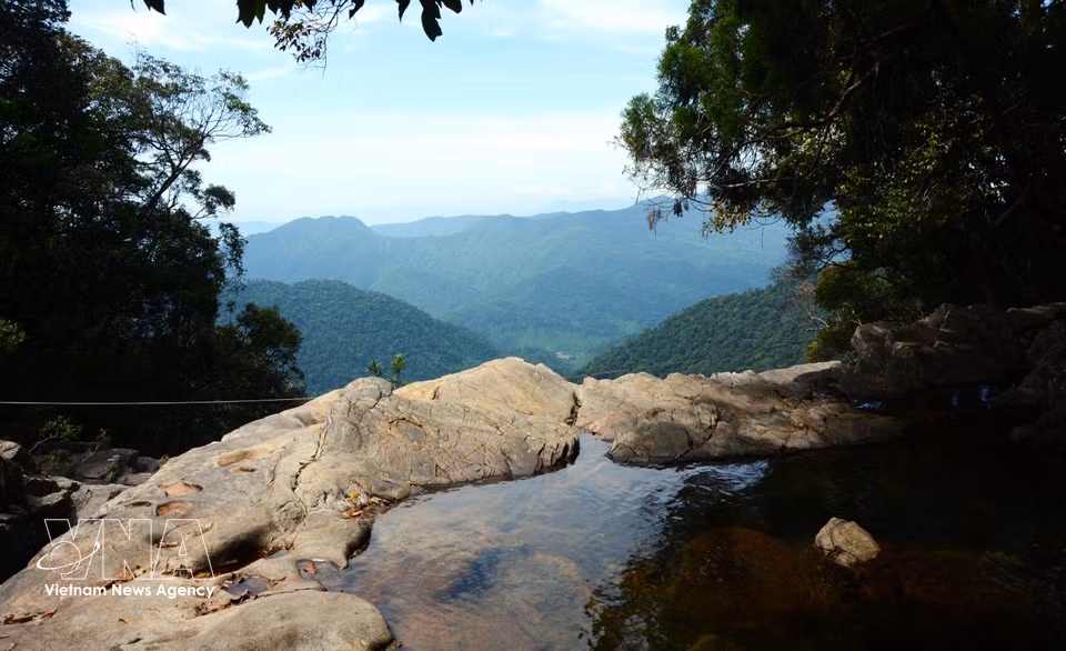 A pond on top of Do Quyen Waterfall. (Photo: VNA)