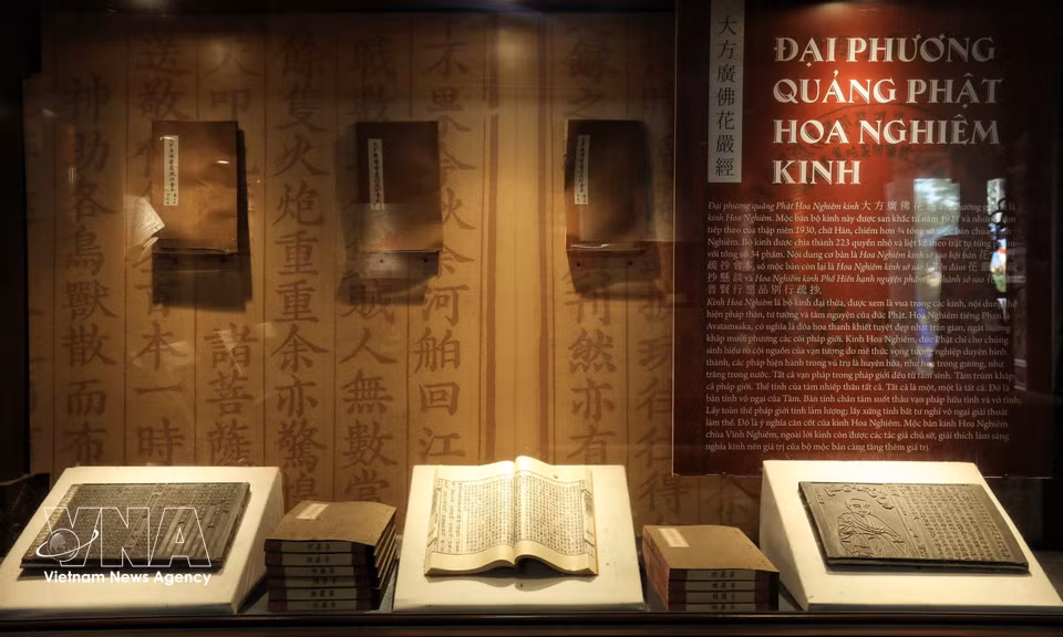 Woodblocks are displayed to introduce them to the public. (Photo: VNA)