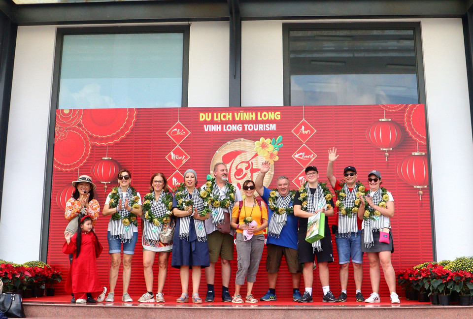 Foreign tourists choose Vinh Long as favourite destination in the early days of 2026. (Photo: VNA)