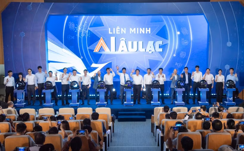 More than 20 government agencies, enterprises, and universities join hands to establish Vietnam’s first Artificial Intelligence Alliance. (Photo: VietnamPlus)