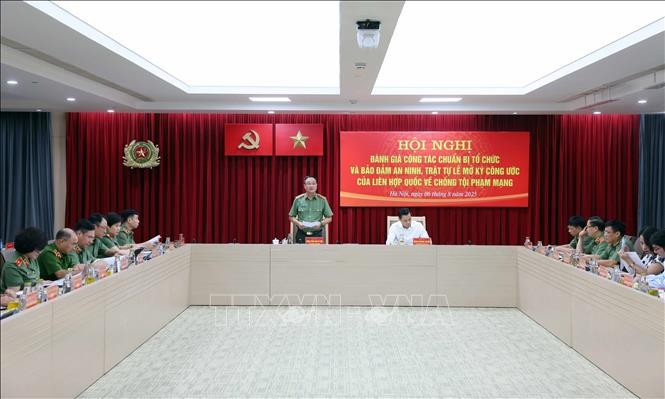 Deputy Minister of Public Security Sen. Lieut. Gen. Pham The Tung speaks at the conference. (Photo: VNA)