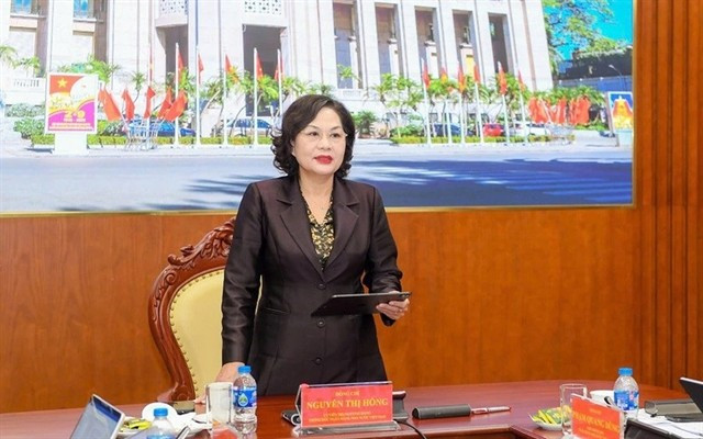 Governor of the State Bank of Vietnam Nguyen Thi Hong says basically, the 4 mandatory transferred banks complete their organisational structure model and consolidated their senior personnel. (Photo thoibaonganhang.vn