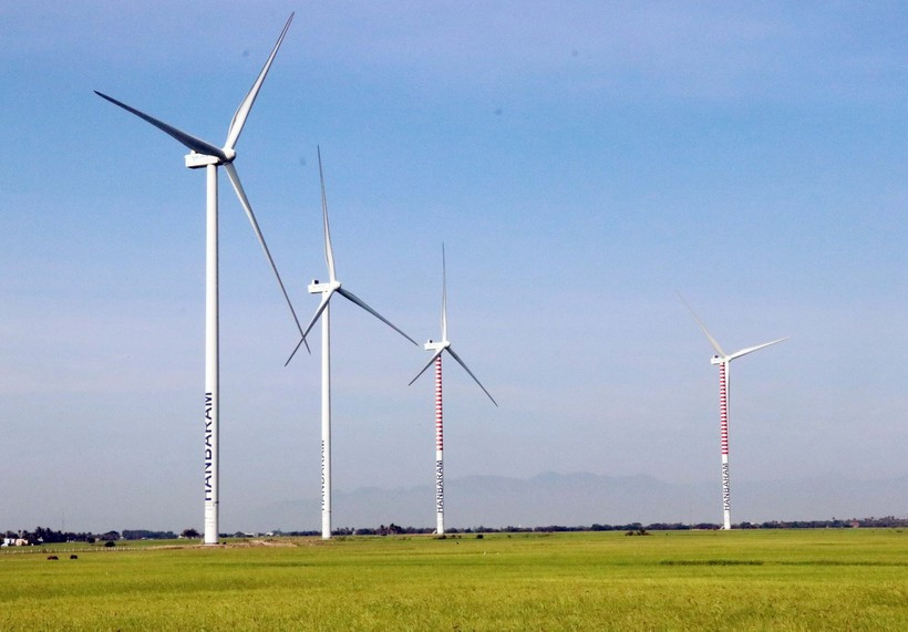 Wind turbines of the Hanbaram wind power project in Khanh Hoa province (Photo: VNA)