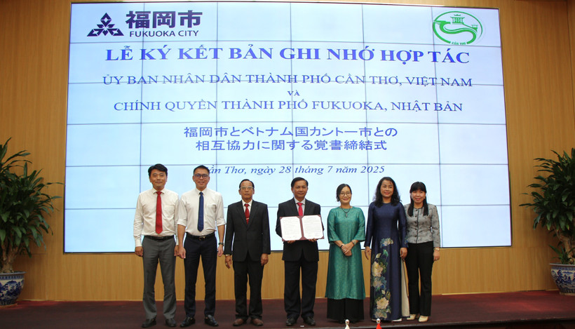 Delegates at the MoU signing ceremony (Photo: VNA)