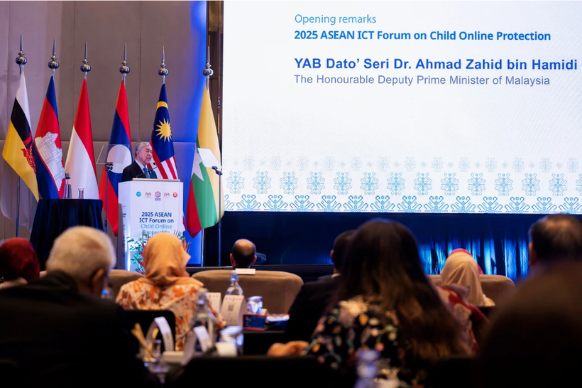 An overview of the 2025 ASEAN ICT Forum on Child Online Protection. (Photo: VNA)