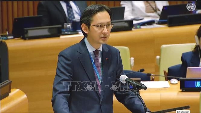 Permanent Representative of Vietnam to the UN Ambassador Do Hung Viet speaks at the UN General Assembly’s recent high-level meeting to commemorate and promote the International Day for the Total Elimination of Nuclear Weapons. (Photo: VNA)