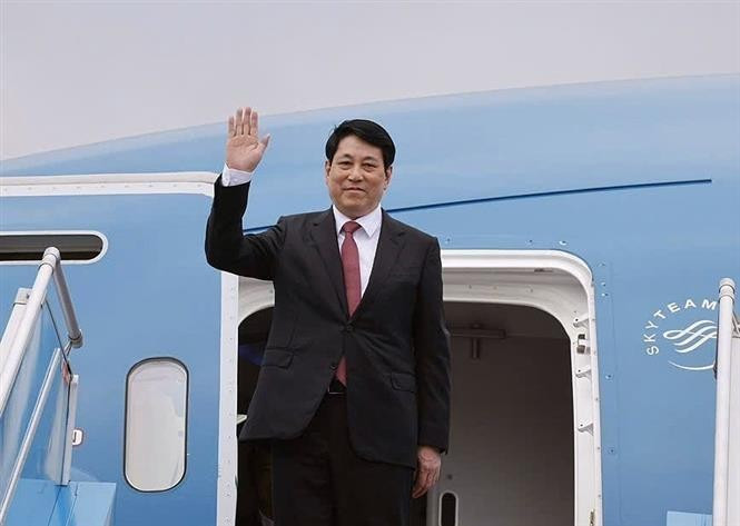 State President Luong Cuong leaves for the state visit to Laos on April 24 afternoon. (Photo: VNA)