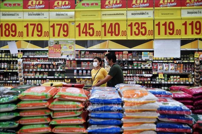 Rice is displayed for sale at a supermarket in Bangkok, Thailand. (Photo: AFP/VNA)