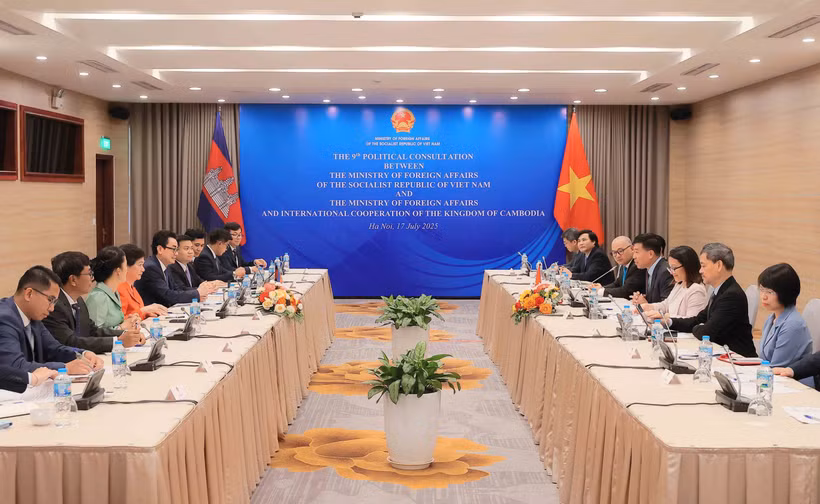 The ninth Political Consultation between the foreign ministries of Vietnam and Cambodia in Hanoi on July 17 (Photo: VNA)