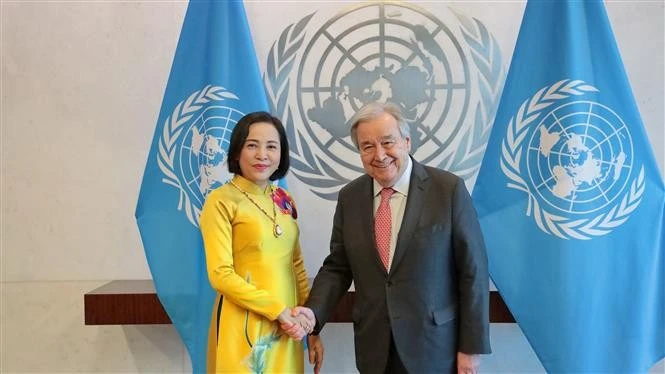 NA Vice Chairwoman Nguyen Thi Thanh (L) meets with UN Secretary-General António Guterres in New York on March 10. (Photo: VNA)