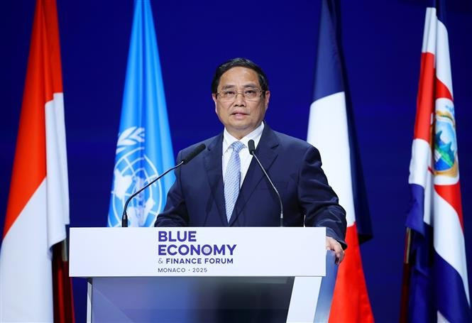 Prime Minister Pham Minh Chinh speaks at the plenary session on ensuring sustainable ocean governance and finance of the Blue Economy and Finance Forum. (Photo: VNA)