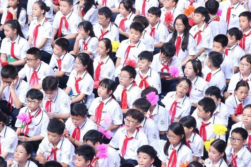 Hanoi's sex ratio at birth stands at around 110 boys per 100 girls in 2025. (Photo: VNA)