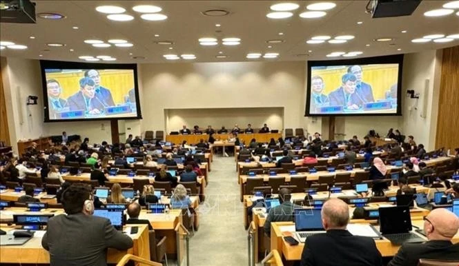 Permanent Deputy Minister of Foreign Affairs Nguyen Minh Vu speaks at the UN meeting on UNCLOS. (Photo: VNA)