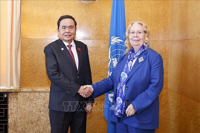 National Assembly Chairman Tran Thanh Man (L) meets with Tatiana Valovaya, Director-General of the United Nations Office at Geneva (Photo: VNA)