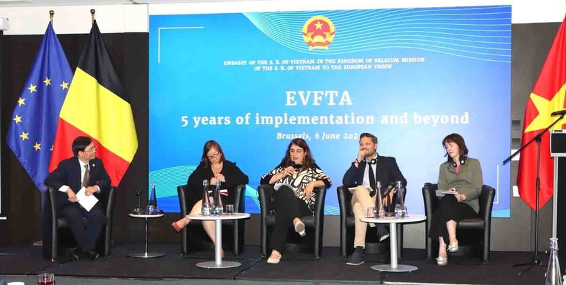 Speakers at the seminar “EVFTA: 5 Years of Implementation and beyond” (Photo: VNA)