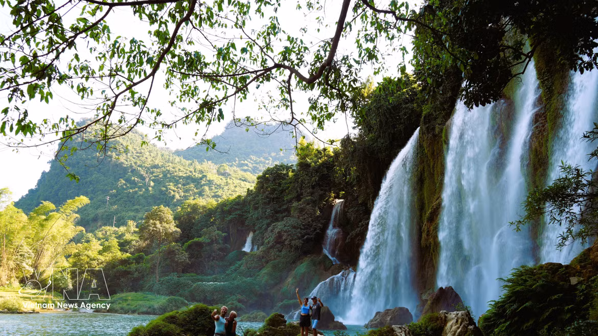 Ban Gioc Waterfall: A majestic symphony of nature