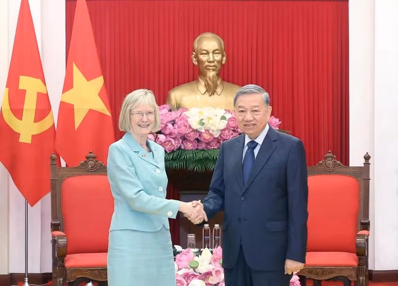 party-chief-receives-australian-ambassador-to-vietnam.jpg