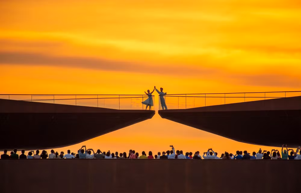 kiss-bridge.jpg