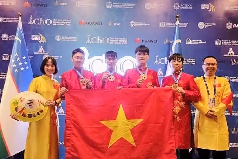 vietnams-team-at-the-2026-international-chemistry-olympiad.jpg